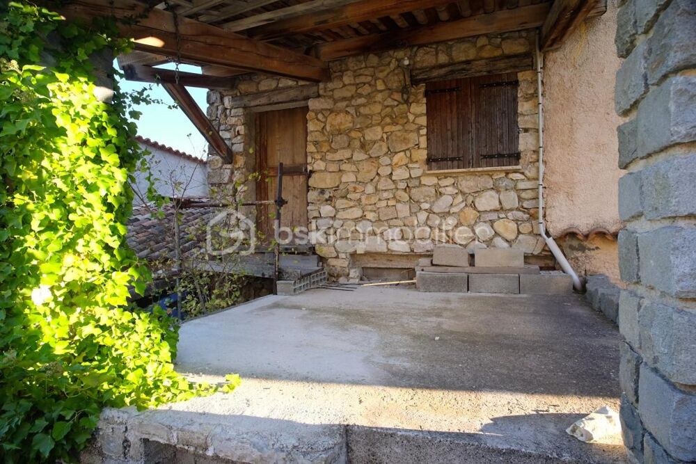 Vente Maison Maison de village de 45 m2 en pierre avec terrasse à finir de rénover Le mas