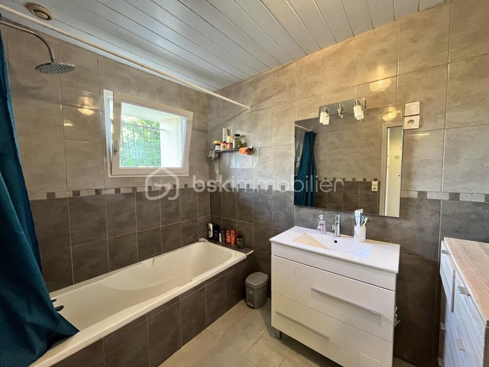 Maison entièrement rénovée avec 3 chambres
