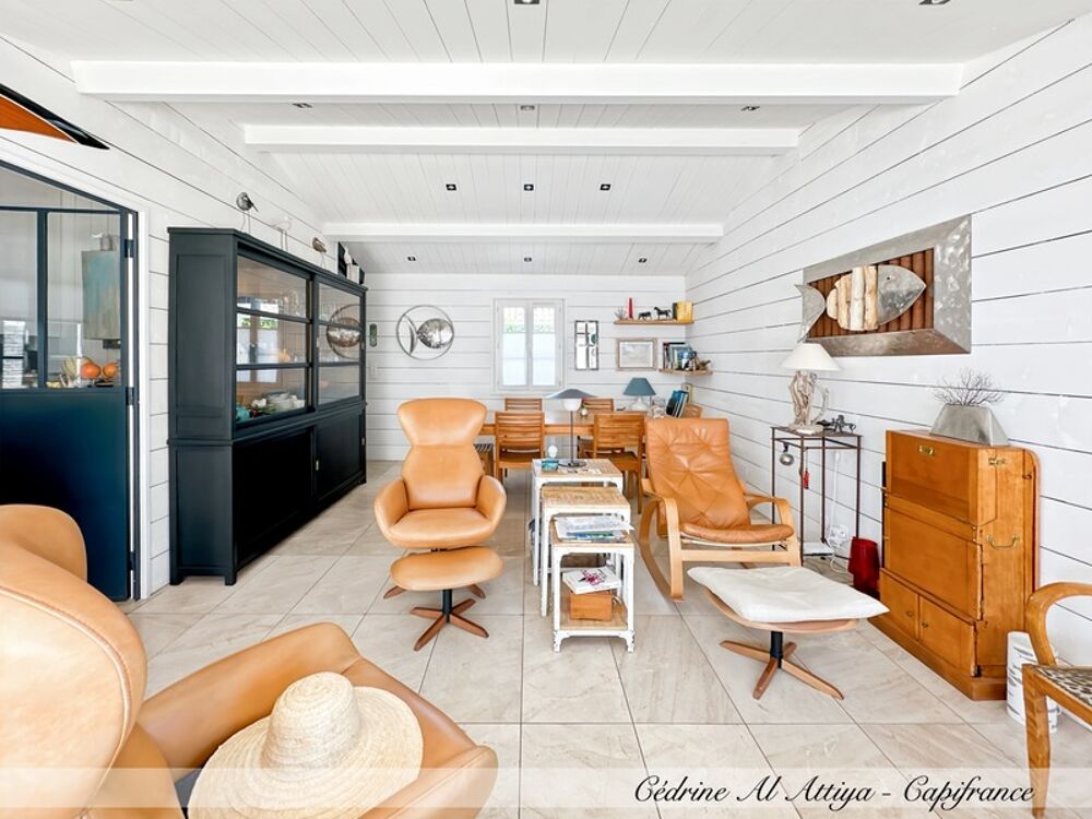 Villa à vendre de 138m2 à Sainte-Marie-de-Ré, 5 pièces, piscine, stationnements