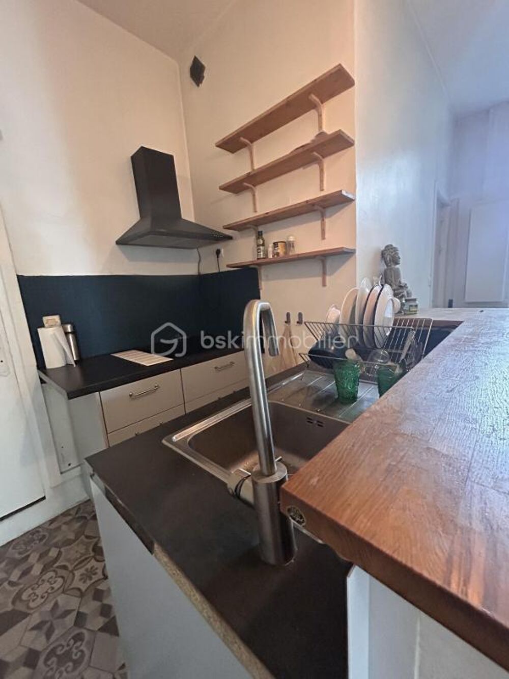 Vente Appartement RUE DE CHARONNE – PARIS 11e COUP DE CŒUR – 3 PIÈCES DE 54 M² AVEC PATIO INTIMISTE VENTE INTERACTIVE – MISE À PRIX 440 000 € Paris 11