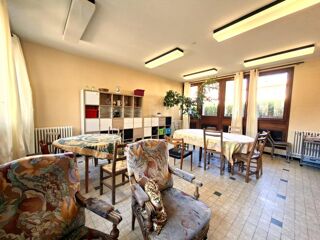  Immeuble à vendre 11 pièces 384 m²