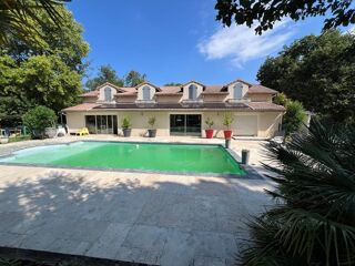  Maison � vendre 10 pi�ces 338 m�