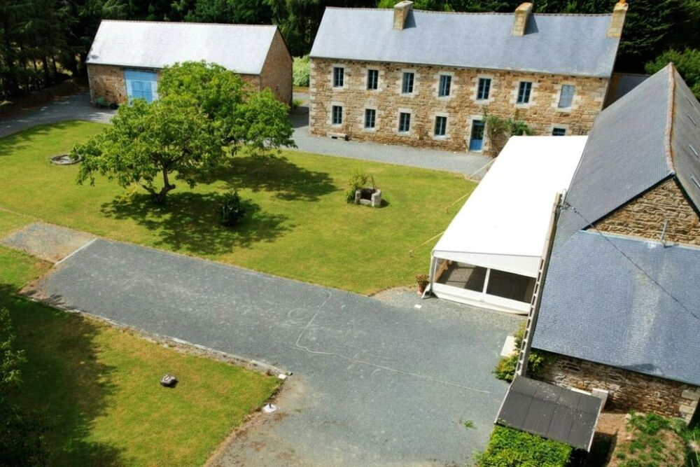 Manoir proche Penvenan 630 m2, 17 pièces, 12 chambres