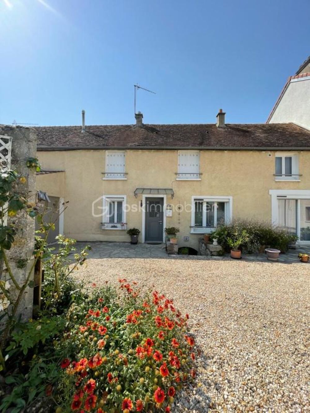VERT-LE-PETIT  Maison de caractère rénovée avec garages et dépendances