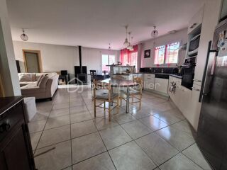  Maison  vendre 8 pices 157 m