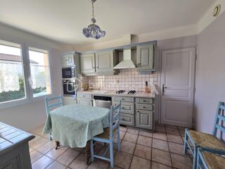  Maison  vendre 9 pices 150 m