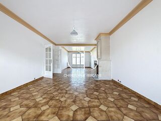  Maison � vendre 10 pi�ces 240 m�