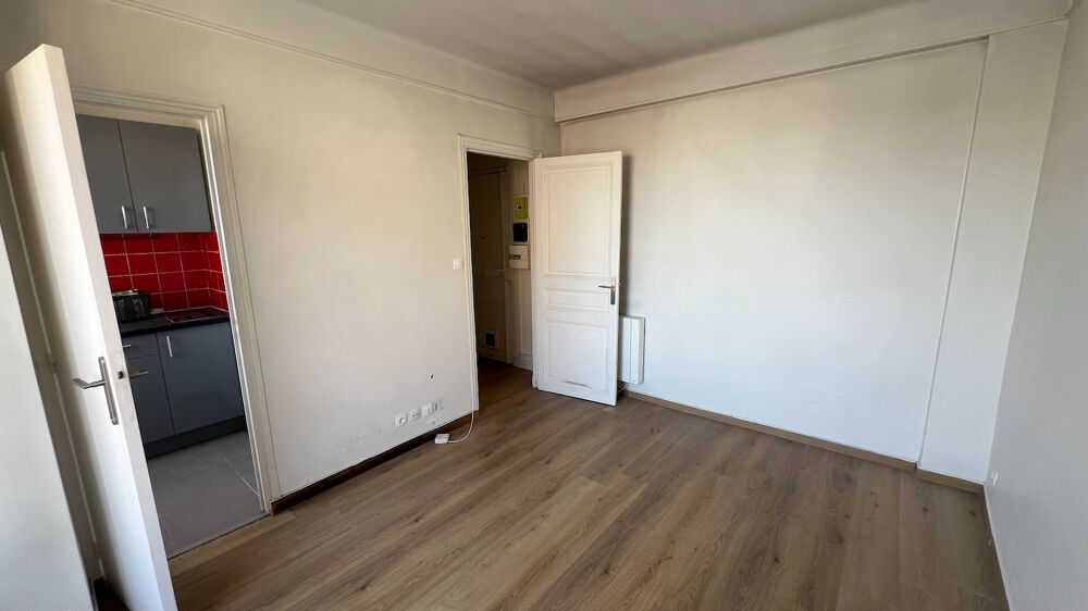 Studio lumineux en étage élevé - Boulogne-Bill (quartier Jean-Jaurès- Escudier))