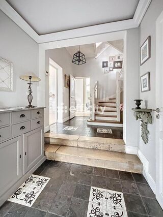  Maison � vendre 9 pi�ces 206 m�