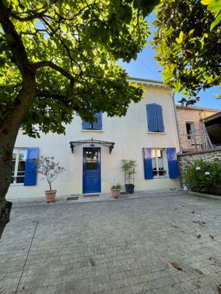  Maison  vendre 8 pices 148 m