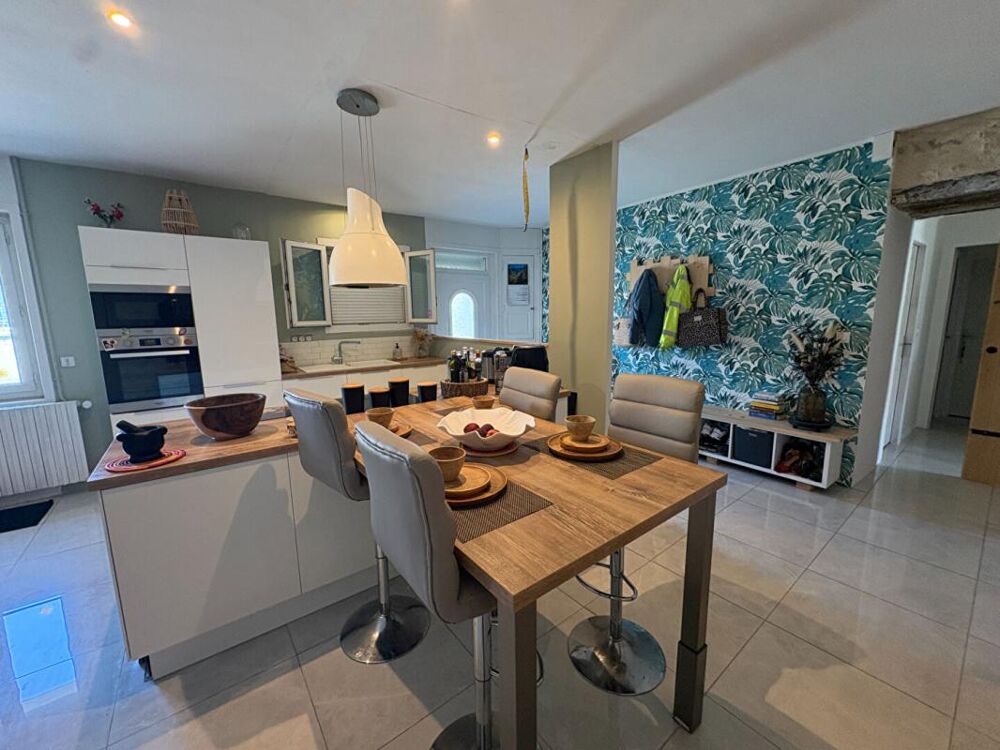 Vente Maison Maison Prahecq 3 pièce(s) 594 m2 Prahecq
