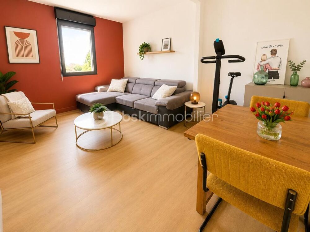 BEL APPARTEMENT - CENTRE VILLE - TERRASSE - PARKING