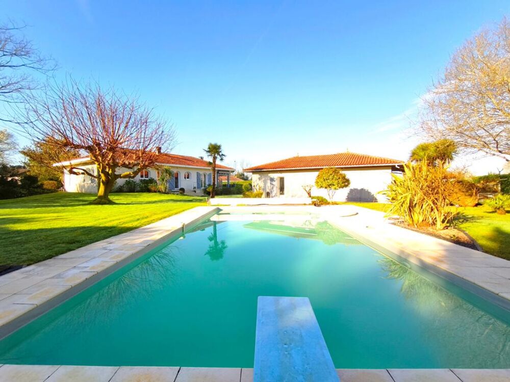 Villa Riviere Saas Et Gourby 7 pièce(s) 193 m2