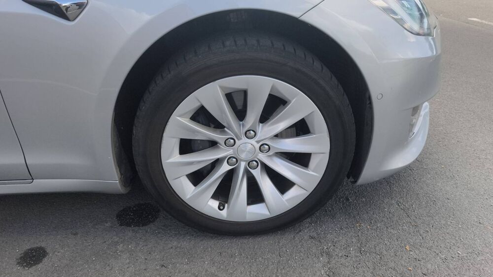 Model S 100D Dual Motor AWD 525 Grande Autonomie - Automatique Toit 2018 occasion 62910 Eperlecques