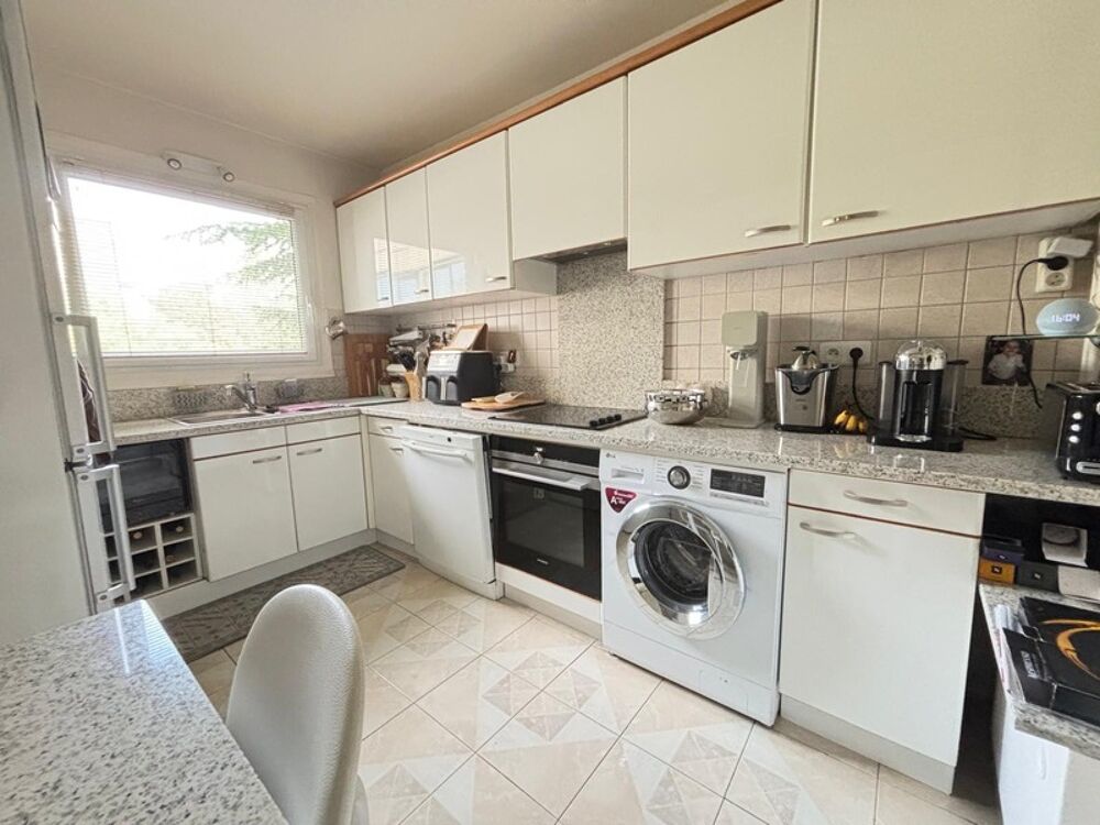 Vente Appartement Appartement à vendre 4 pièces CRETEIL (94), surface 86 m², proche métro et centre commercial Creteil