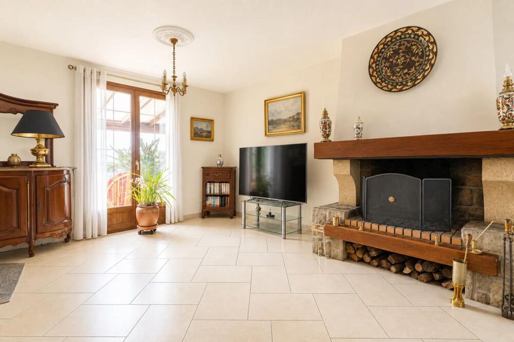 Maison spacieuse avec grand jardin à Mézy-sur-Seine