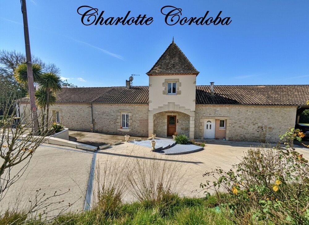 Domaine de caractère de 346m² aux portes de Marmande  Piscine, lac et 2 hectares