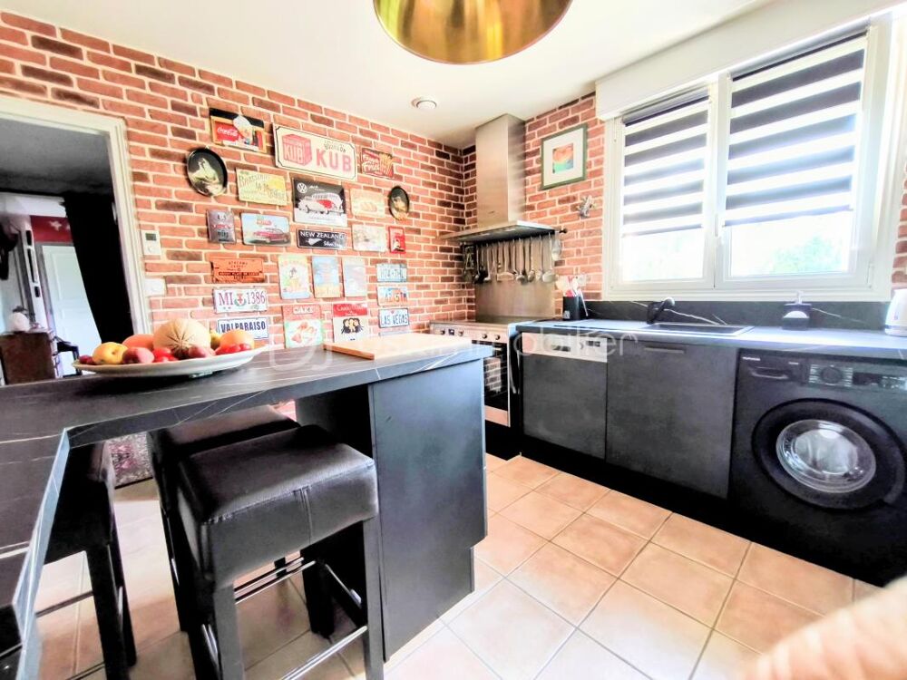 À vendre à Ploërmel  Maison familiale Néo Bretonne d'environ 133,54 m² avec jardin d'environ 526 m²