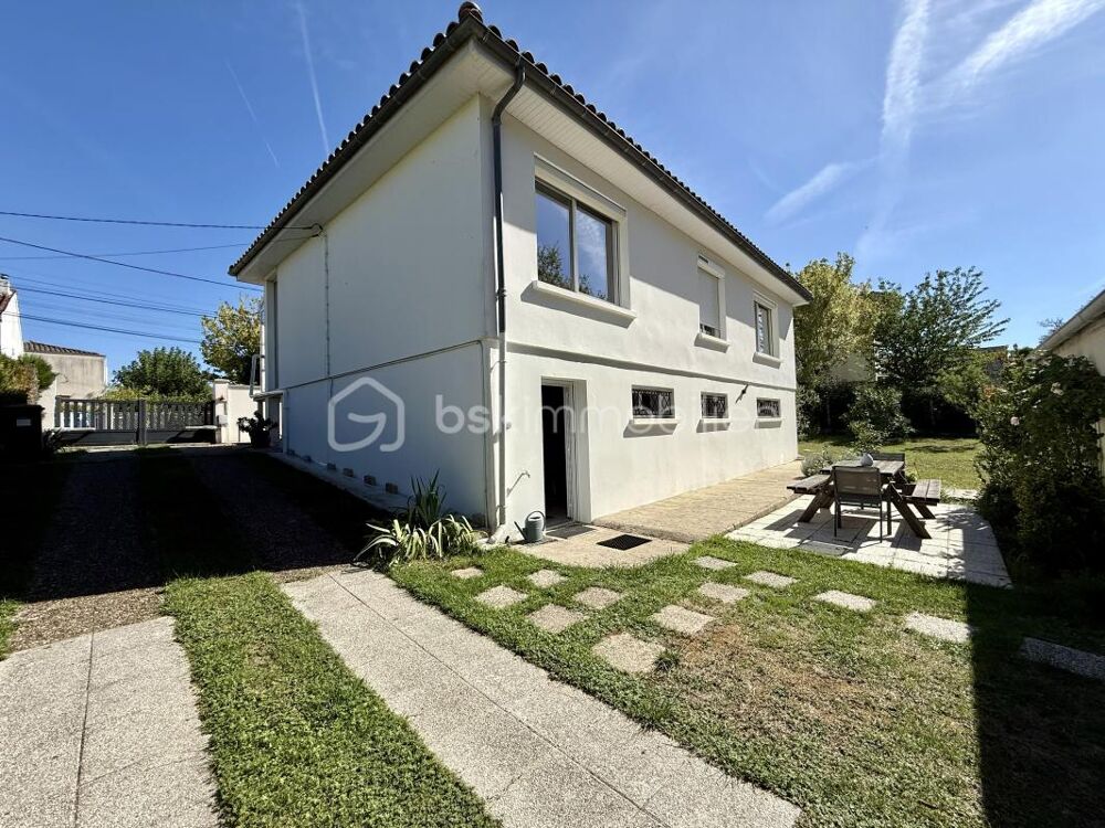 Vente Maison EXCLUSIVITÉ – SAINTES – Maison 140 m² avec jardin EN ZONE NON INONDABLE OFFRANT CALME, CONFORT ET PROXIMITÉ DU CENTRE VILLE Saintes