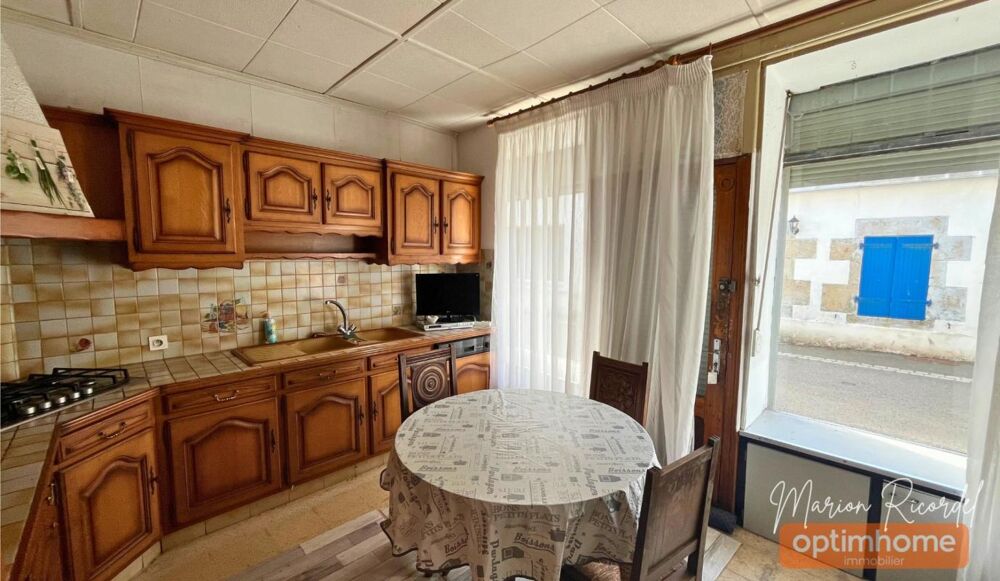 Scaër (29390)  Maison ancienne de 224 m² avec garage indépendant et terrain de 483 m²