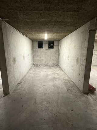  Parking / Garage � vendre 12 m�