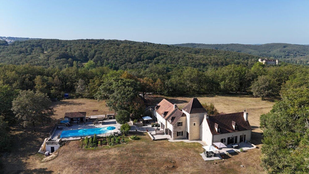 Vente Maison Domaine Gourdon avec piscine sur 13.5 hectares de terrain Gourdon