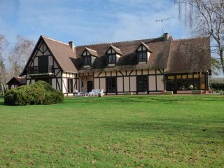  Maison à vendre 10 pièces 329 m²