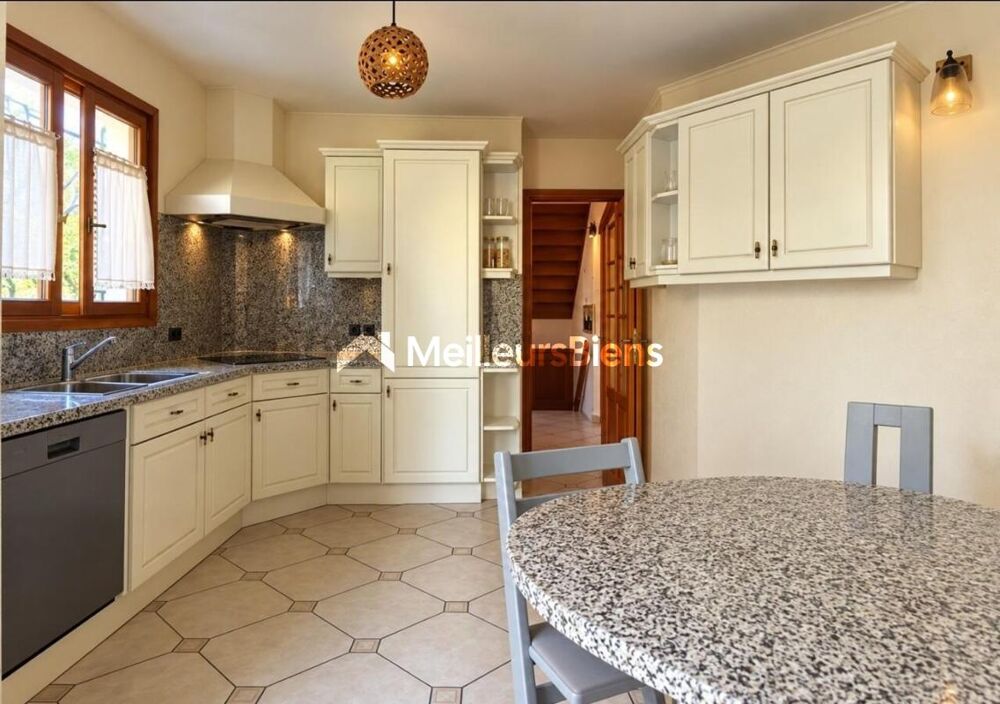 à vendre  Maison Ornex (01210)