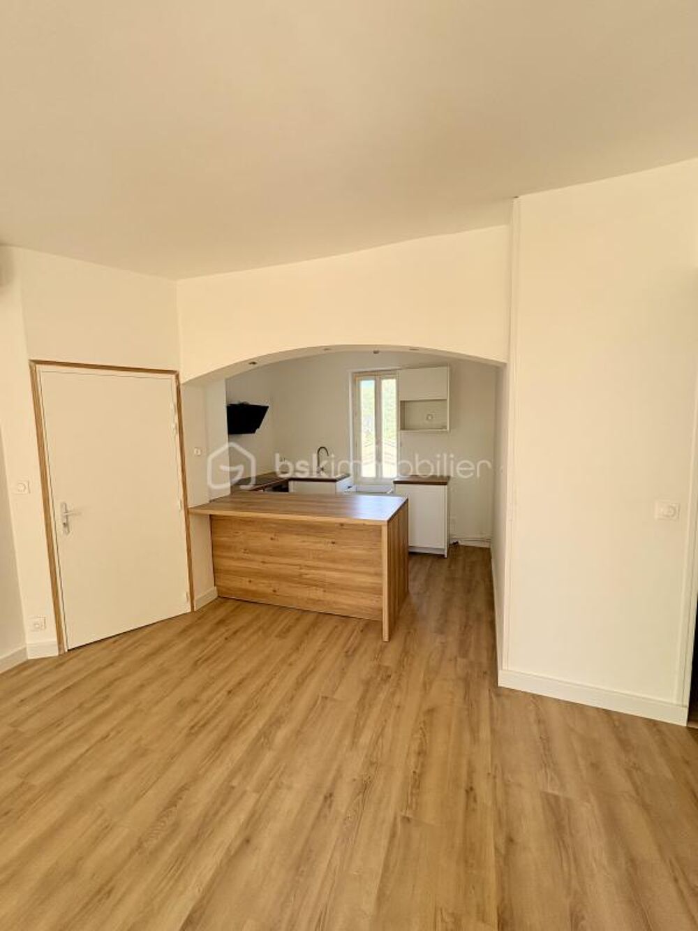 Vente Appartement APPARTEMENT DE TYPE 3 2ème etage d'une maison La seyne sur mer