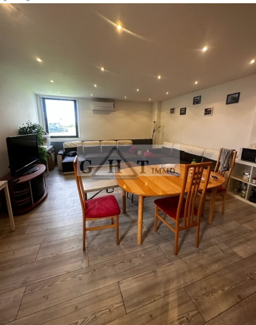   ENTREPOT BUREAUX 350 M² A VENDRE VAUX-LE-PENIL Vaux le penil