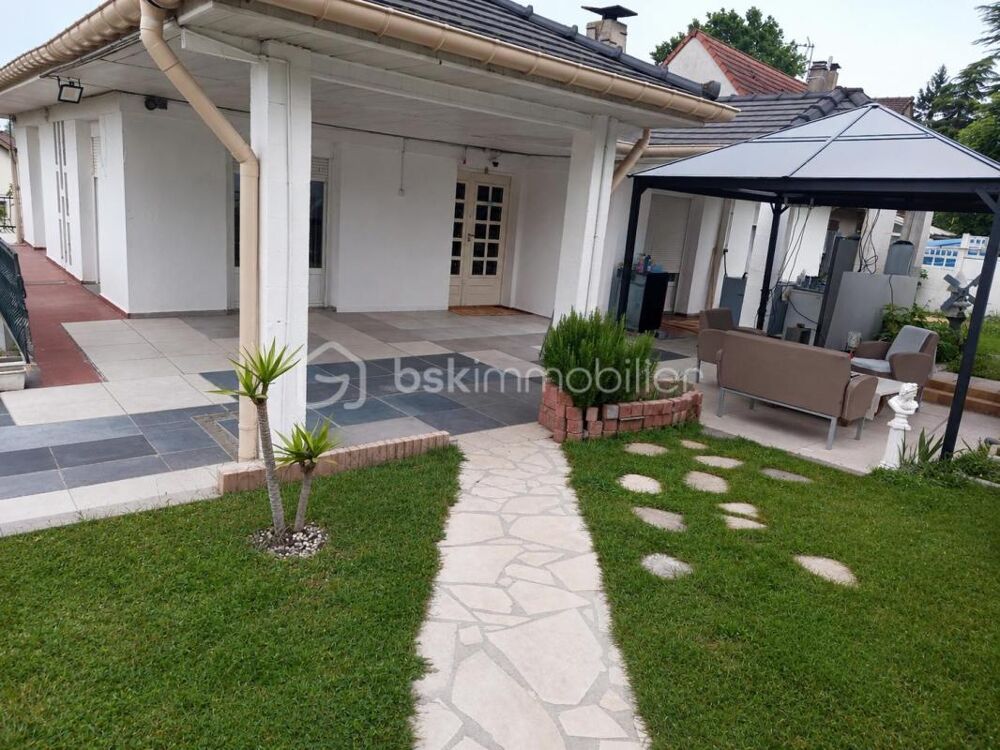 Vente Propriété/Château Maison familiale avec potentiel locatif et foncier sur 934 m² Clichy sous bois