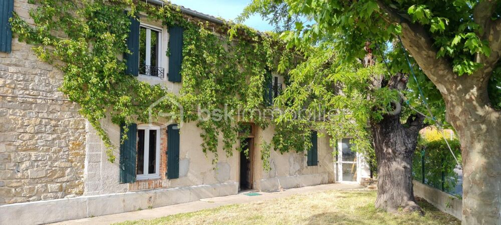 Authentique mas en pierre de 150 m² avec dépendances et cour privée