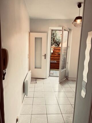  Appartement à louer 2 pièces 35 m²