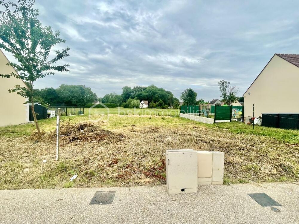 Vente Terrain Terrain à bâtir de 525 m² – Emplacement recherché à seulement 15 min de l'Île-de-France ! Chaumont en vexin