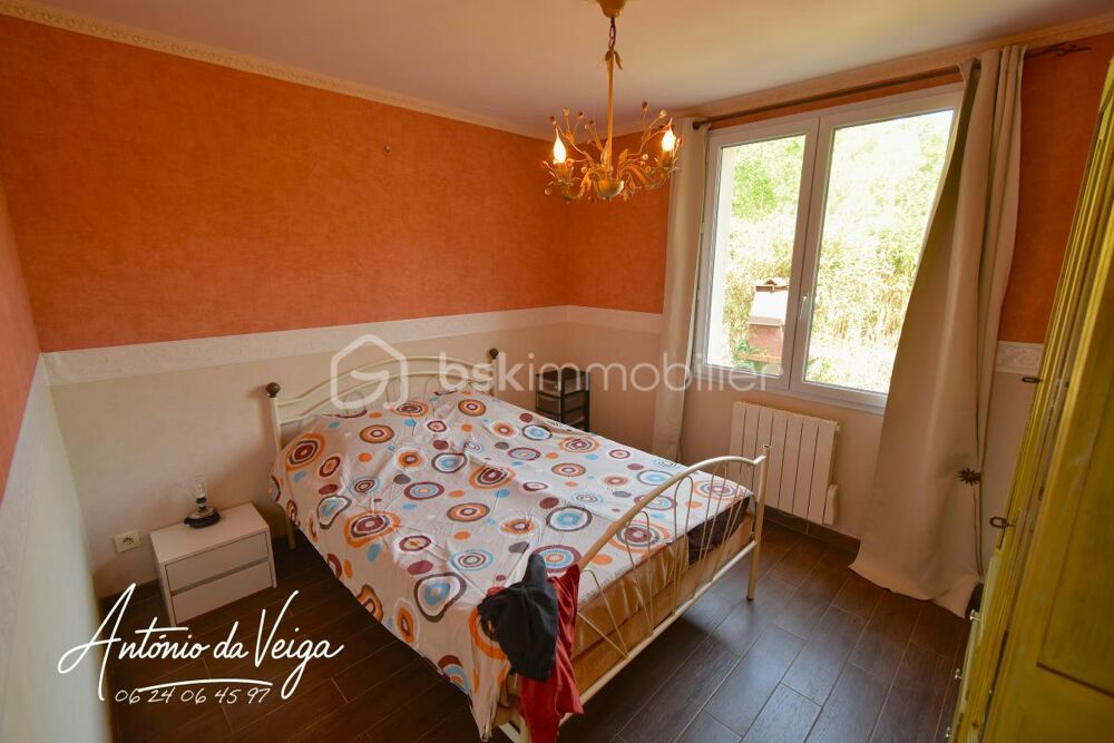 ? Propriété de charme contemporaine avec piscine, dépendances et parc paysager de plus de 1,27 ha
