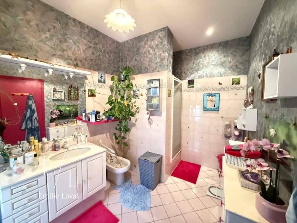 Vente Maison Maison de ville avec grand garage sans extérieur à VILLEFRANCHE DE LONCHAT (24) Villefranche de lonchat
