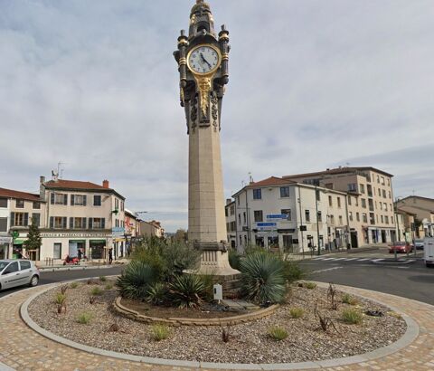 Dpt Rh&ocirc;ne (69), &agrave; vendre TASSIN LA DEMI LUNE- MURS Local commercial de 800m2 environ dont 630m2 en RDC &agrave; l'horloge 2590000 69160 Tassin la demi lune