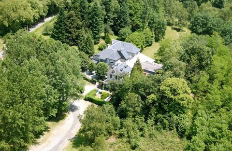   Dpt Hautes Pyrénées (65), à vendre LOURDES Ensemble immobilier collectif 