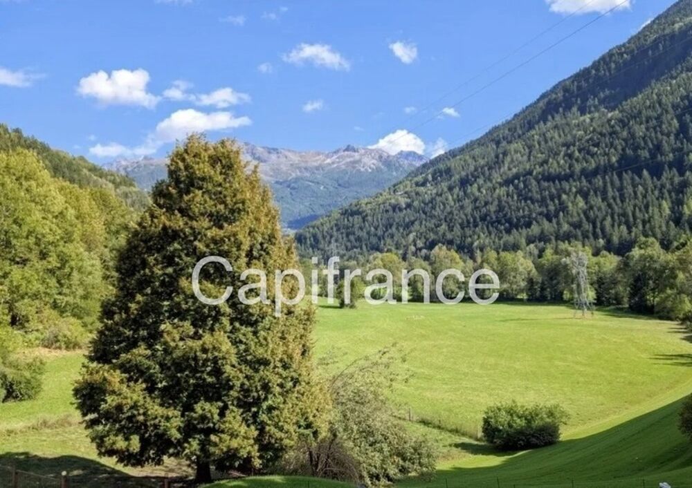 T3 de 113m² avec 2 grands garages proche BOURG-SAINT- MAURICE (73)