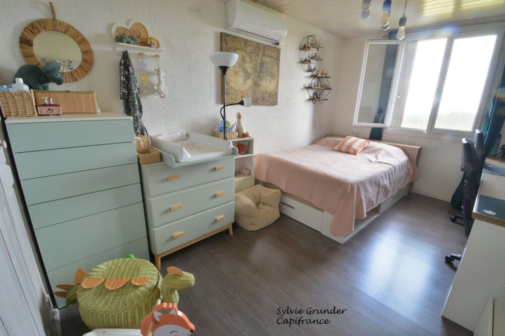 Vente Appartement Appartement à vendre Duplex plein de charme 2 chambres avec grand balcon SAINT SAVOURNIN (13) Saint savournin