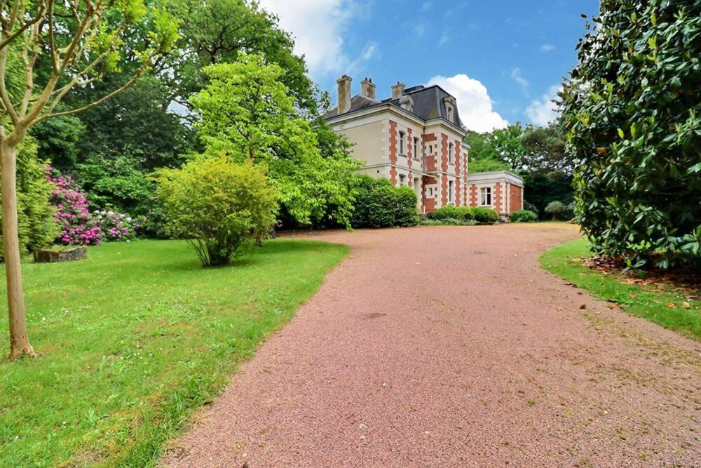   MANOIR EVENEMENTIEL ET BUSINESS 