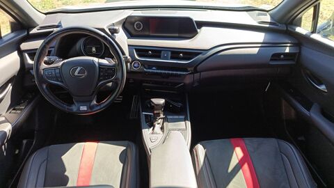 UX 250H 2.0 VVT-iE 184 F Sport 2021 occasion 84350 Courthezon