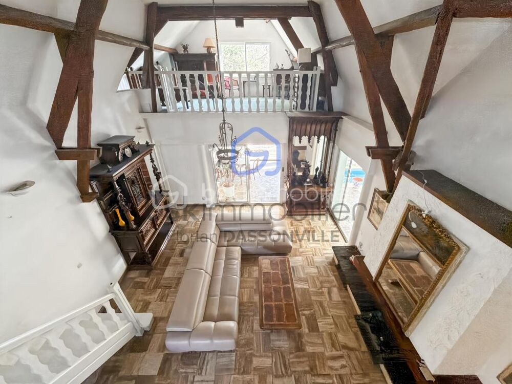 Maison d'architecte 284m2 - 4 chambres - sous-sol total - piscine intérieure - terrain 1619 m2