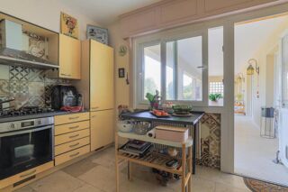  Propriété/château à vendre 6 pièces 350 m²