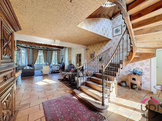  Propriété/château à vendre 8 pièces 381 m²