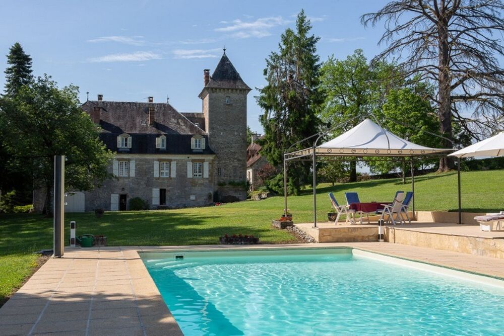 � vendre  Propri�t�/ch�teau Martel (46600)