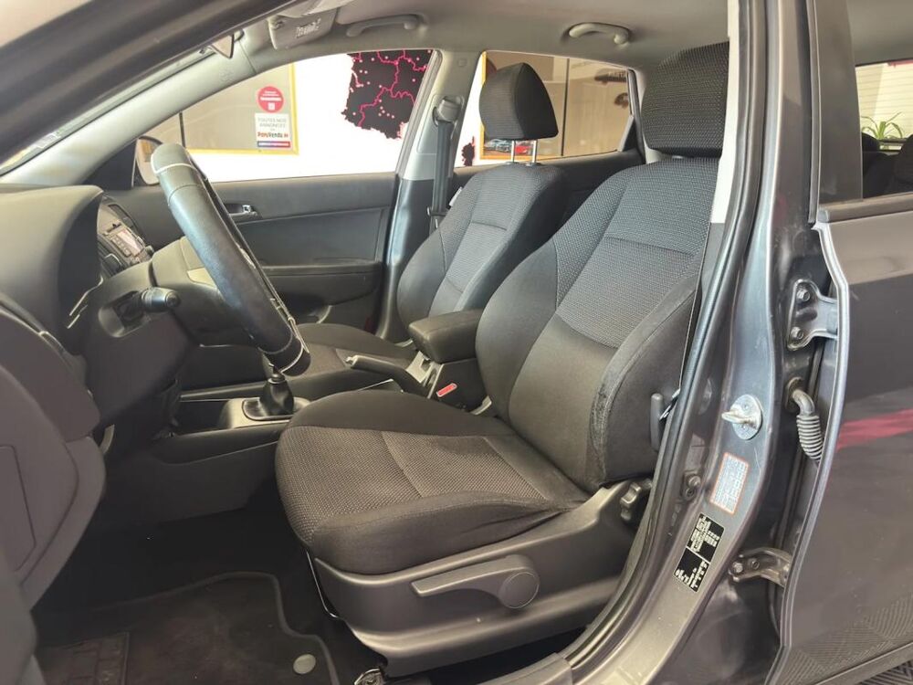 i30 1.6 CRDi 16V 90 cv 2009 occasion 34500 B&eacute;ziers