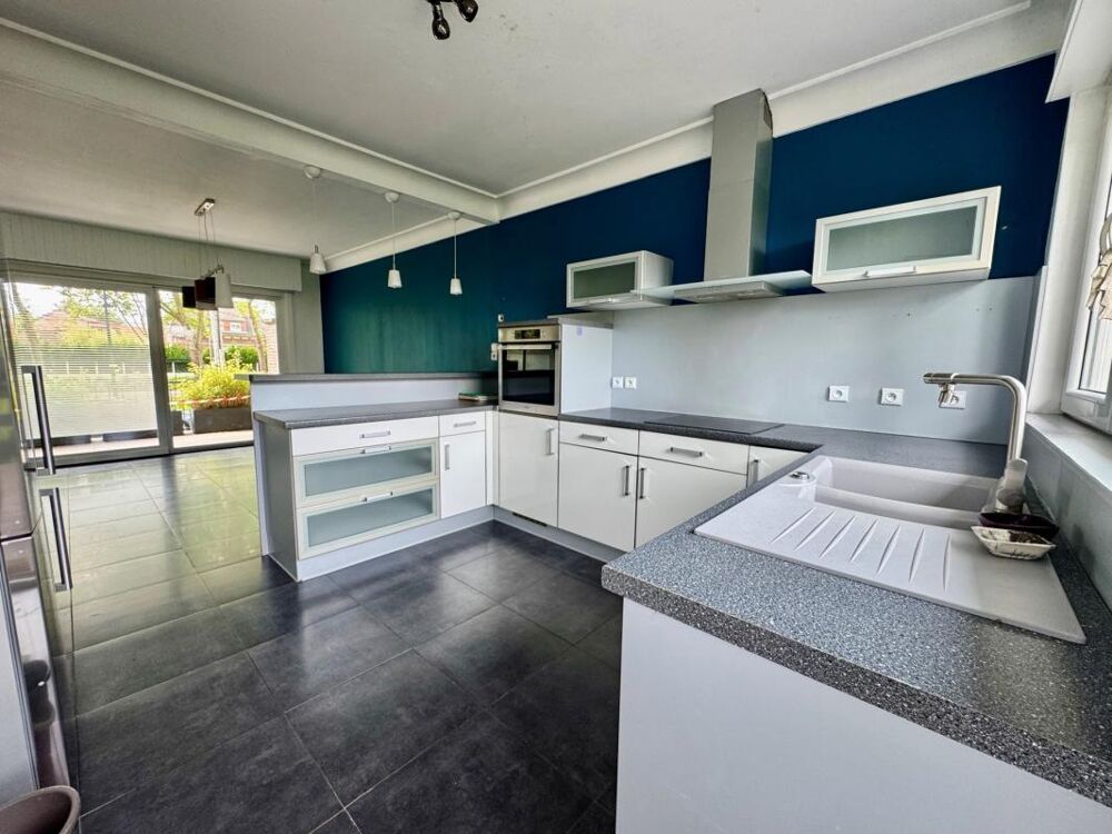 Vente Maison Maison récente semi-individuelle de 150 m² habitables – Secteur résidentiel recherché aux portes de Lille proximité immédiate tr Wasquehal