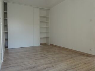 Appartement à louer 2 pièces 50 m²