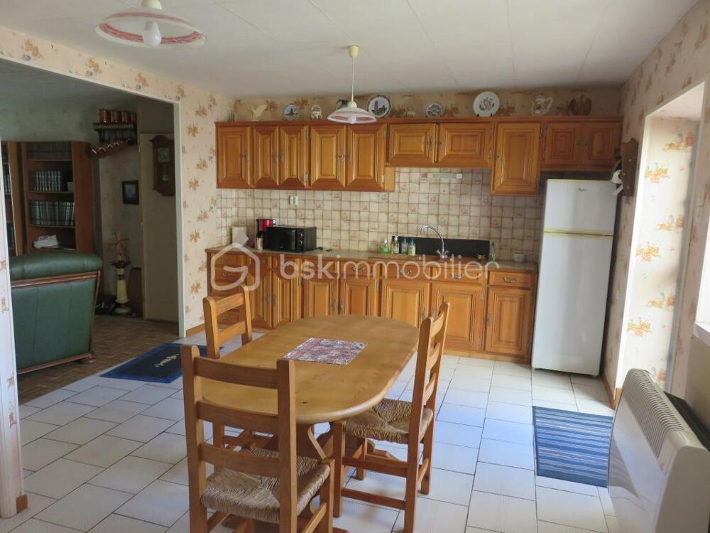 Vente Maison MAISON DE VILLE FAMILIALE AVEC COUR – 4 CHAMBRES + BUREAU – PROCHE CENTRE-VILLE Lezignan corbieres